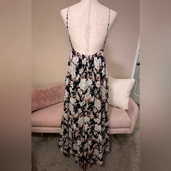 Abercrombie & Fitch floral maxi dress. Adjustable spaghetti straps Sz small - Picture 2 of 7